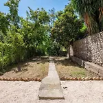 Hidden Garden Suite